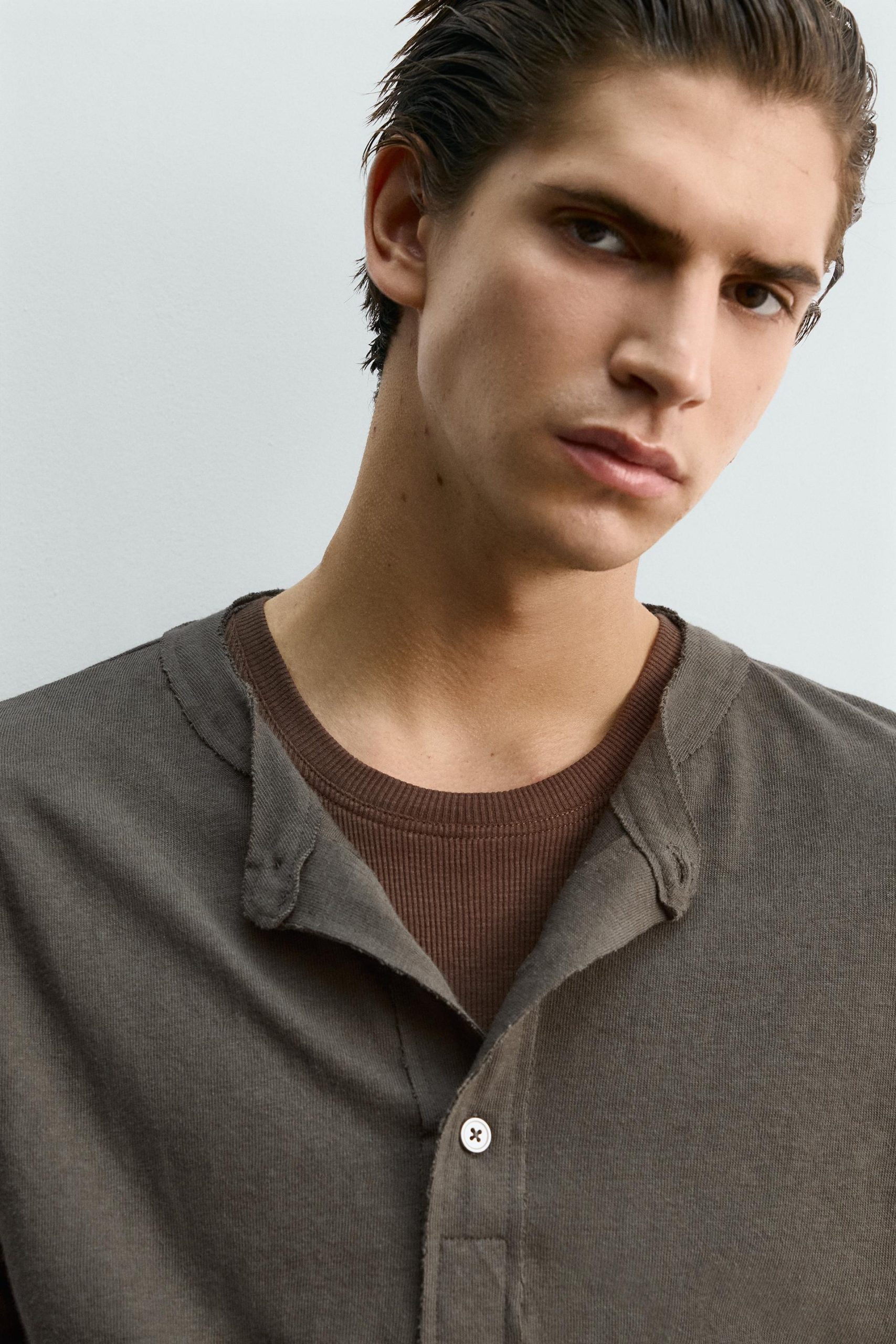 Relaxed Fit Henley T-Shirt MARO - Ảnh 4