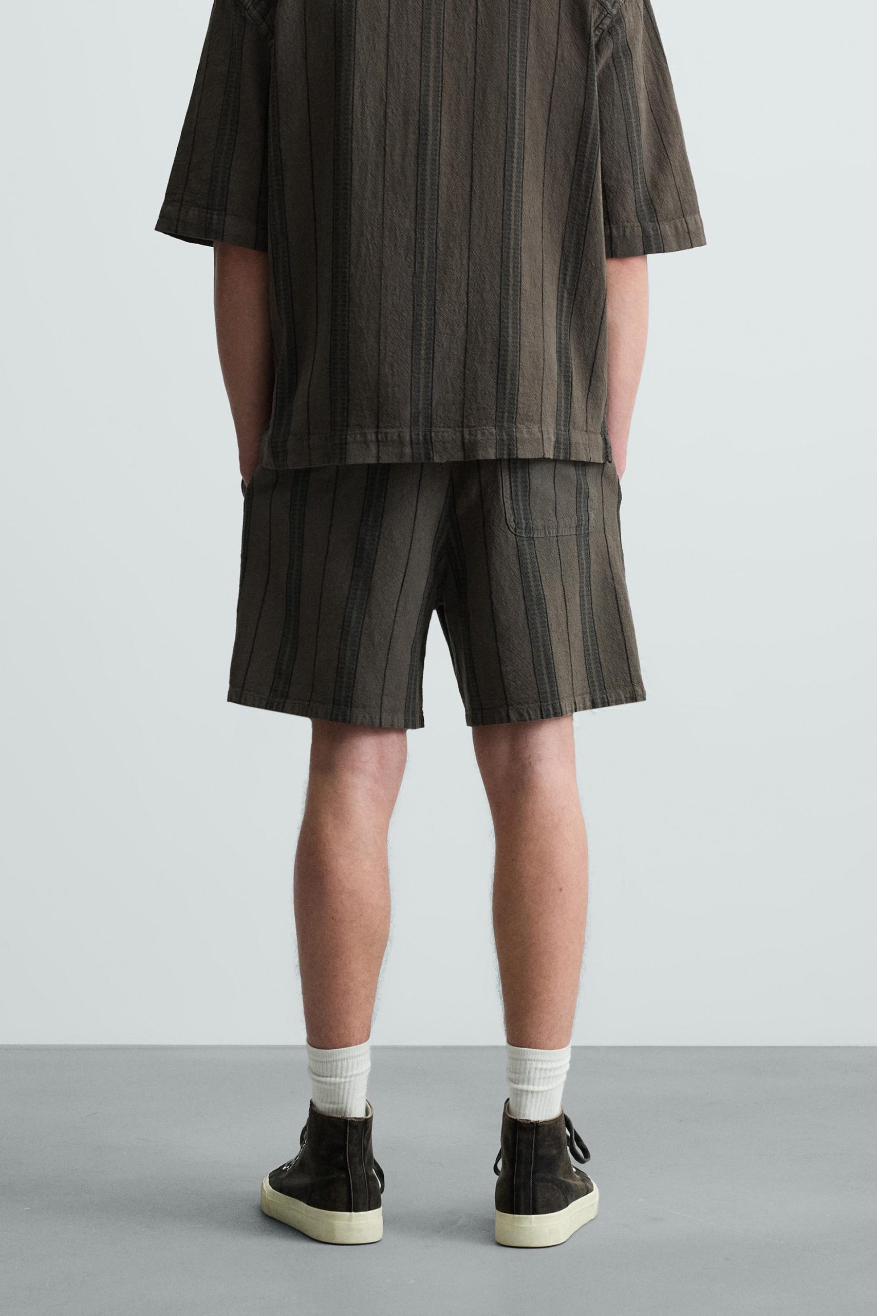 EMBROIDERED TEXTURED BERMUDA SHORTS MARO - Ảnh 7