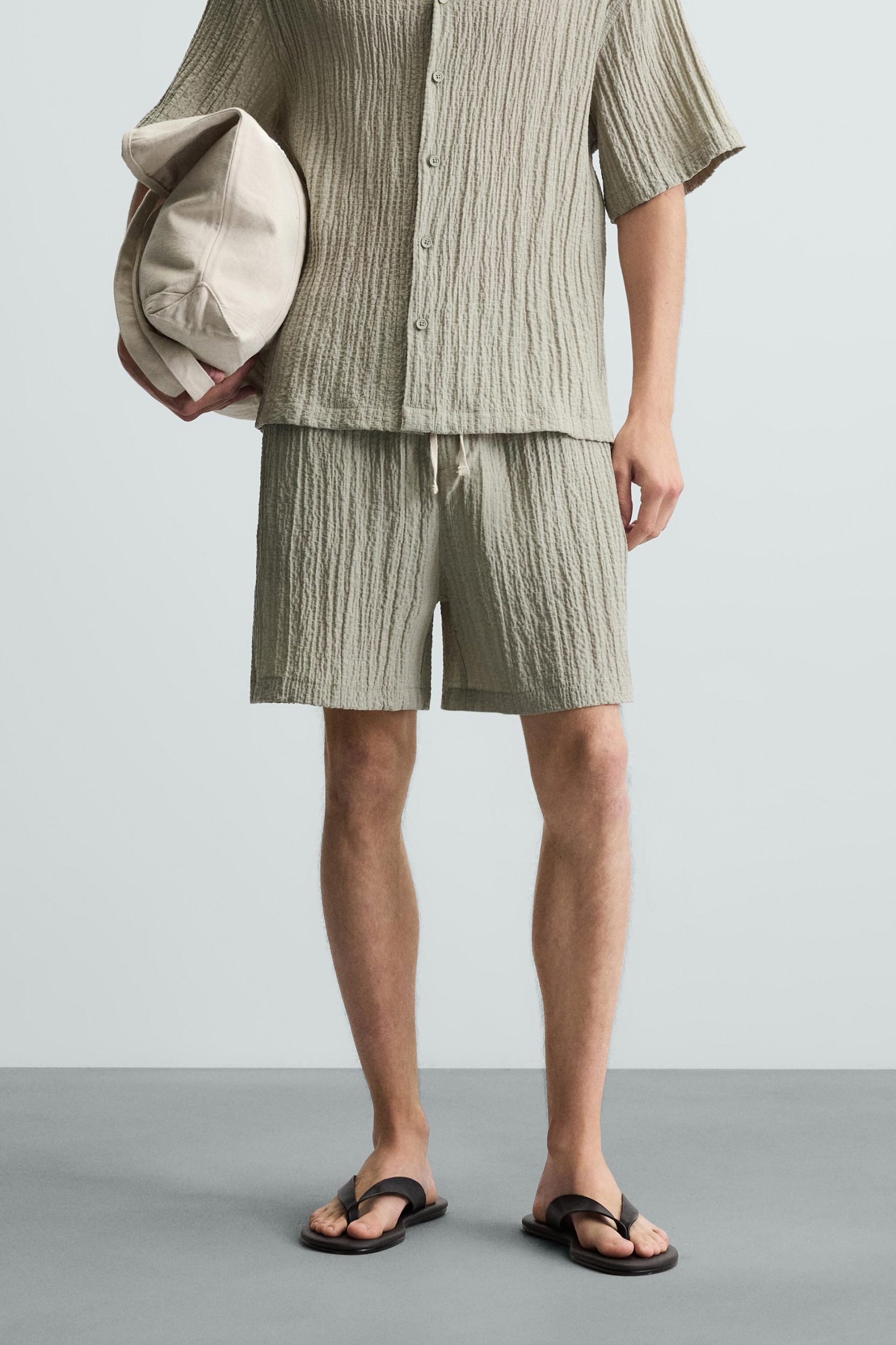 JACQUARD CRINKLE-EFFECT BERMUDA SHORTS MARO