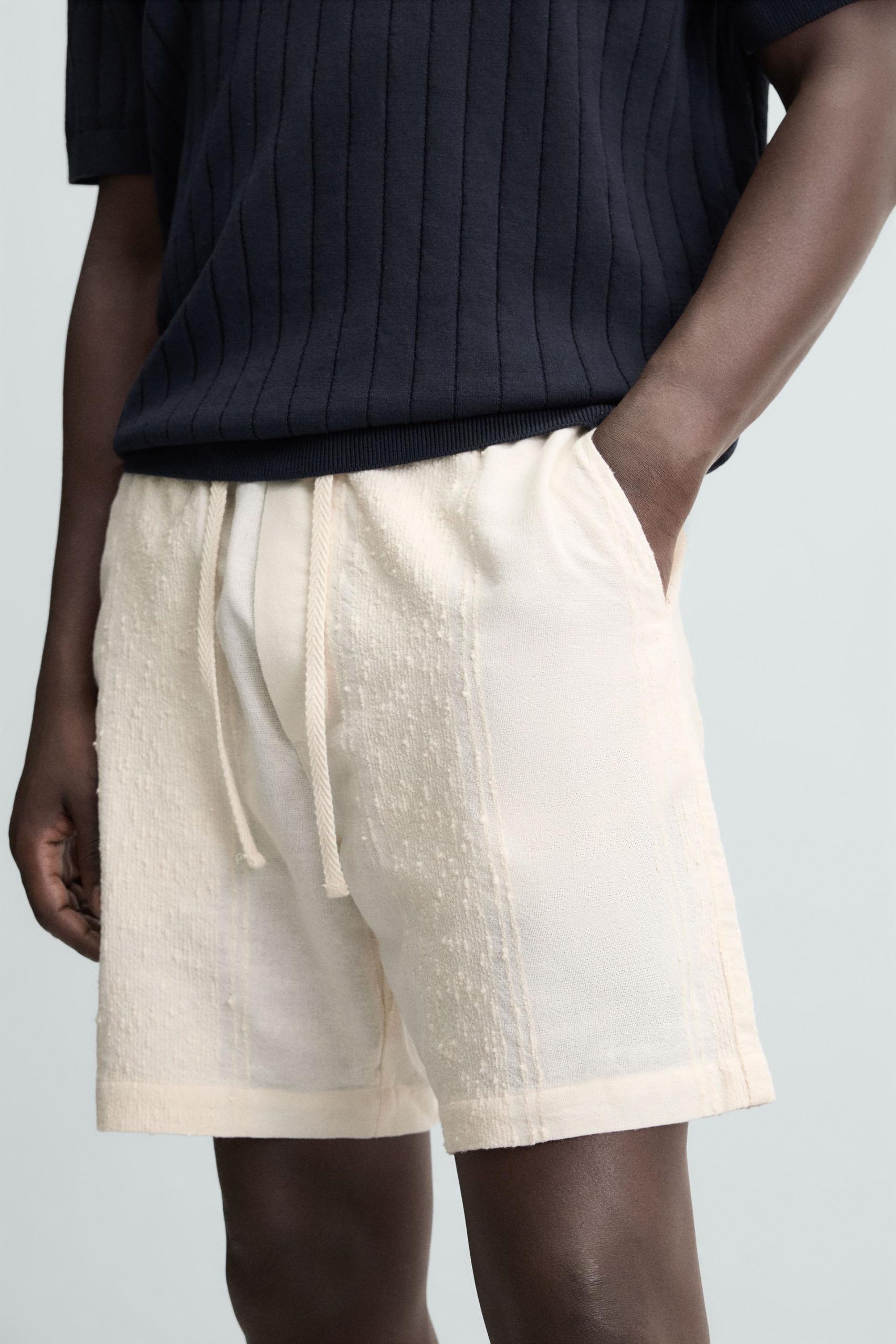 JACQUARD TEXTURED BERMUDA SHORTS MARO - Ảnh 5