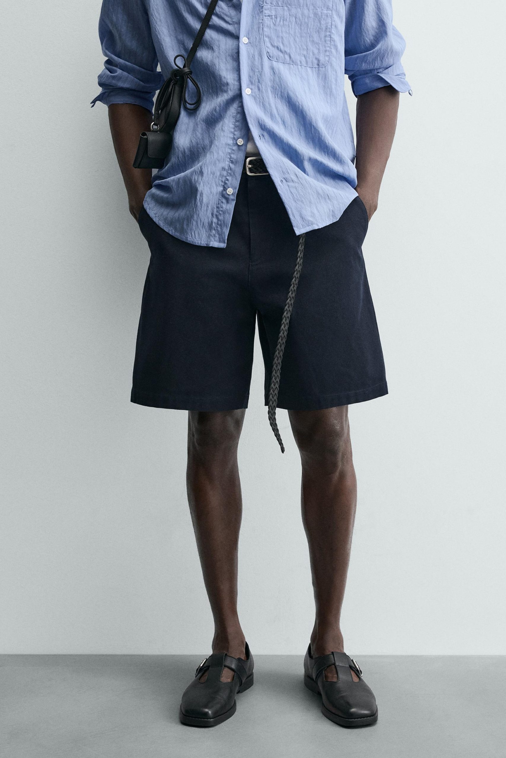 TEXTURED RELAXED FIT BERMUDA SHORTS MARO